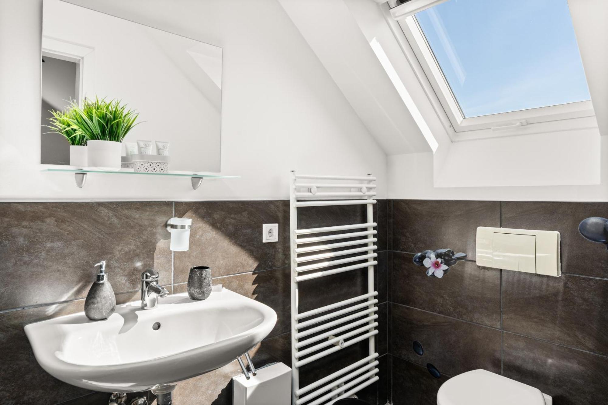 Mola Apartments-Charmante Ferienwohnung Im Herdecke Zentrum Fuer 3 Personen-Grosse Dachterrasse-Grill-Gratis Parken-Wlan Exteriér fotografie